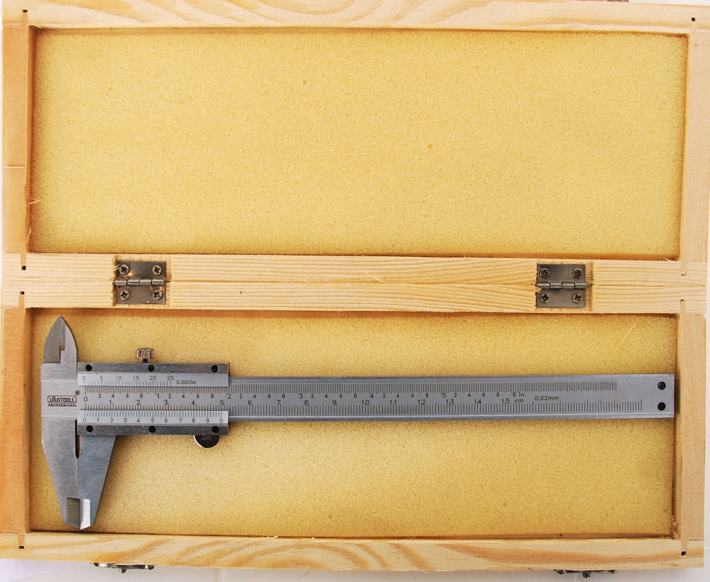 CALIBRADOR/PIE DE REY ANALOGO UYU CLA006